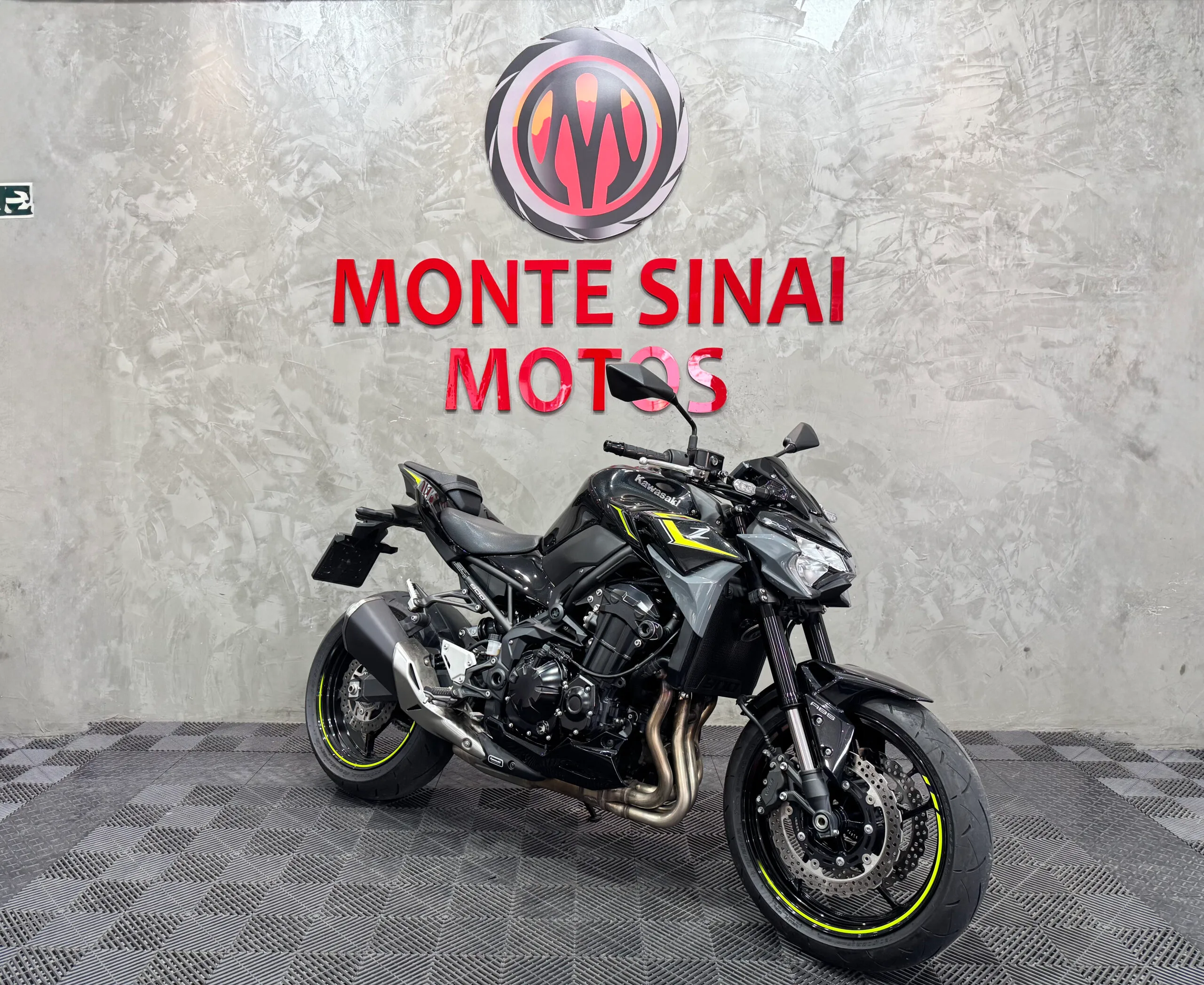 KAWASAKI Z900 2025 - Monte Sinai