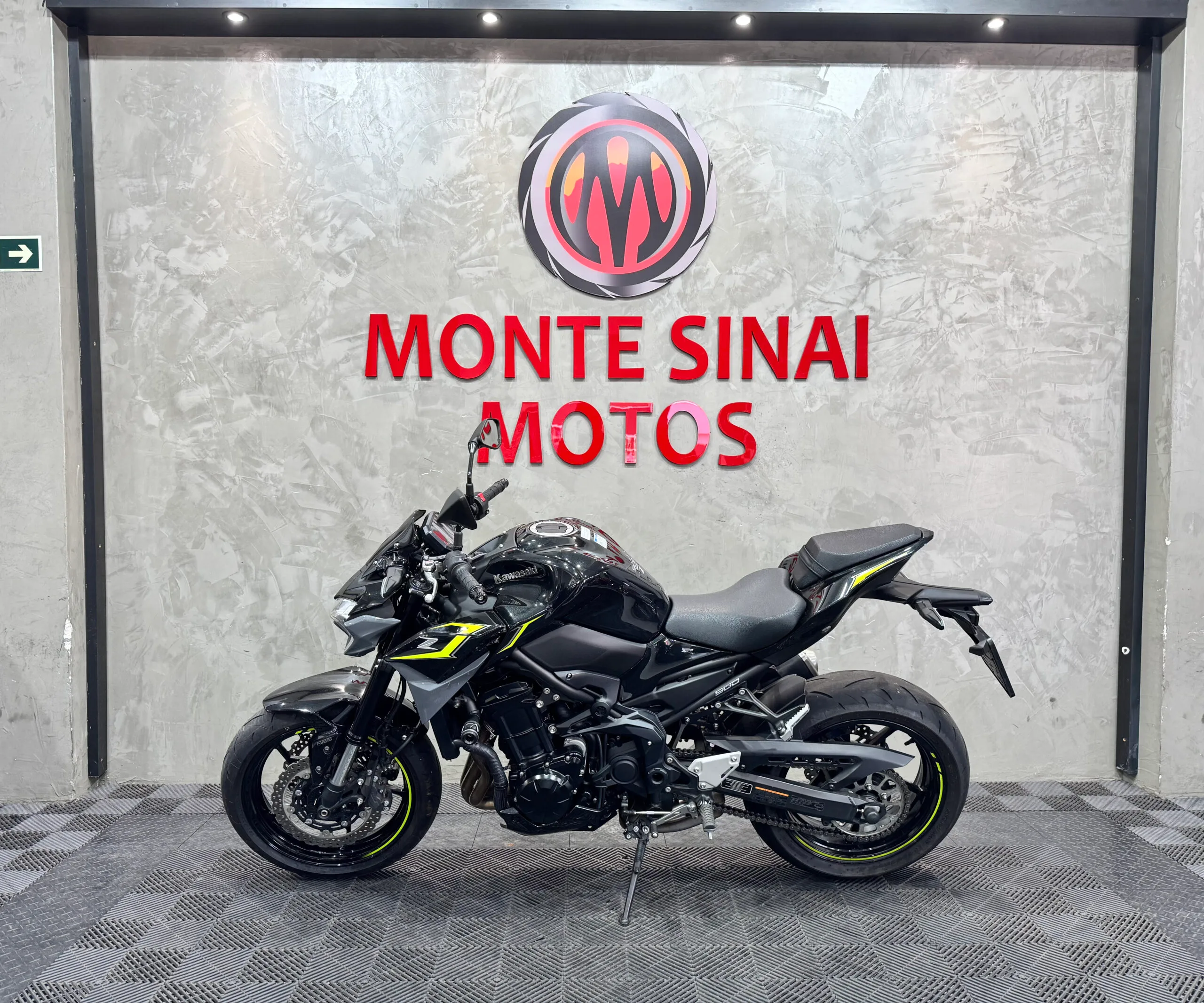 KAWASAKI Z900 2025 - Monte Sinai