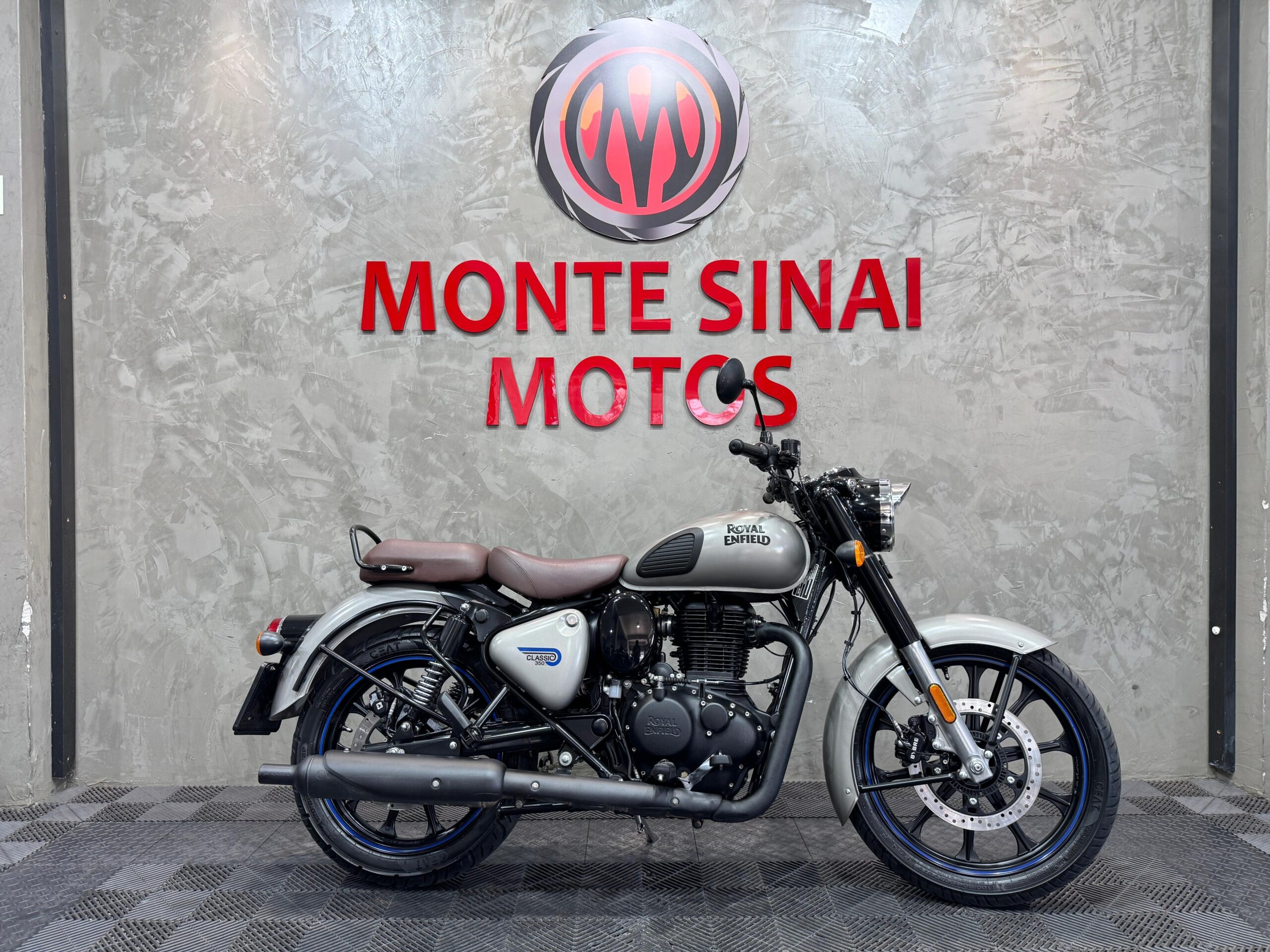 d2a035e7-2227-49ea-a402-ae80a6e28bae