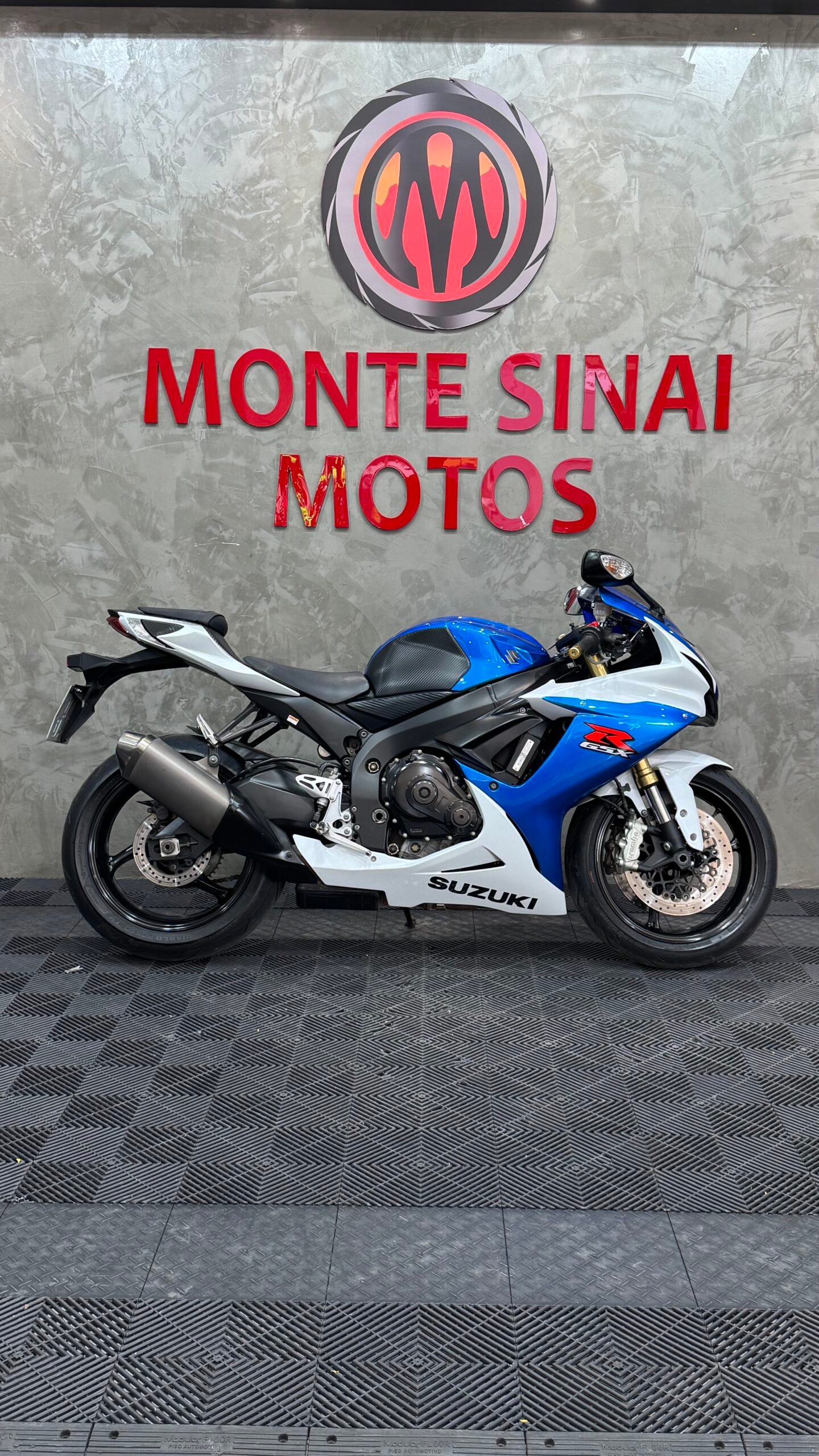 SUSUKI GSX 8 S 2025 - Monte Sinai