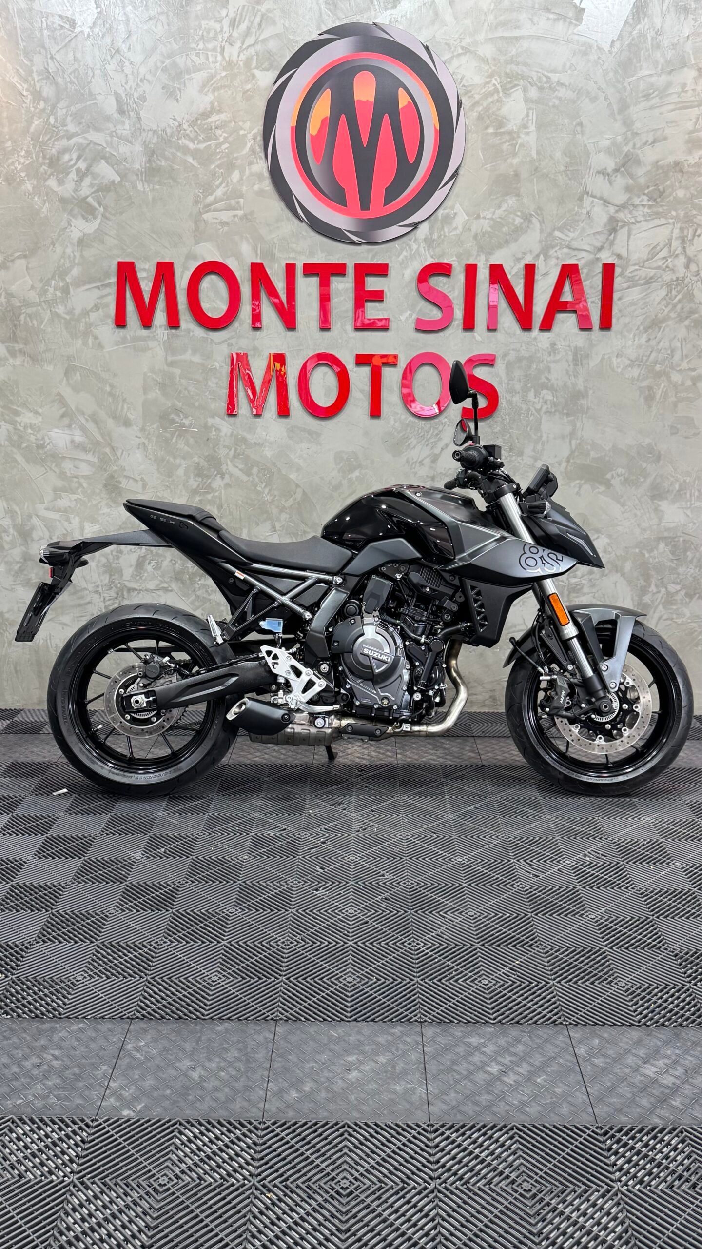 SUSUKI GSX 8 S 2025 - Monte Sinai