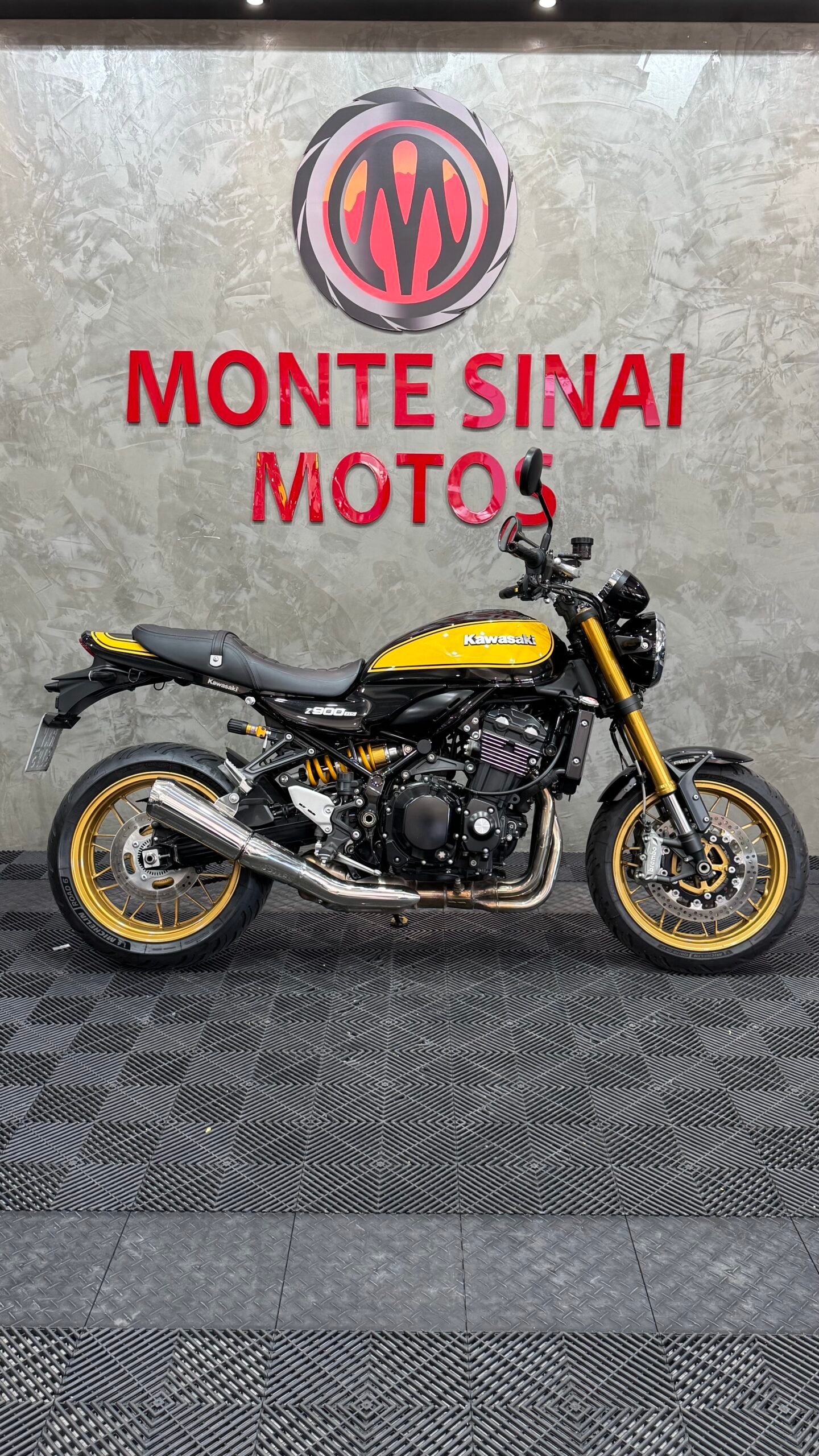 SUSUKI GSX 8 S 2025 - Monte Sinai